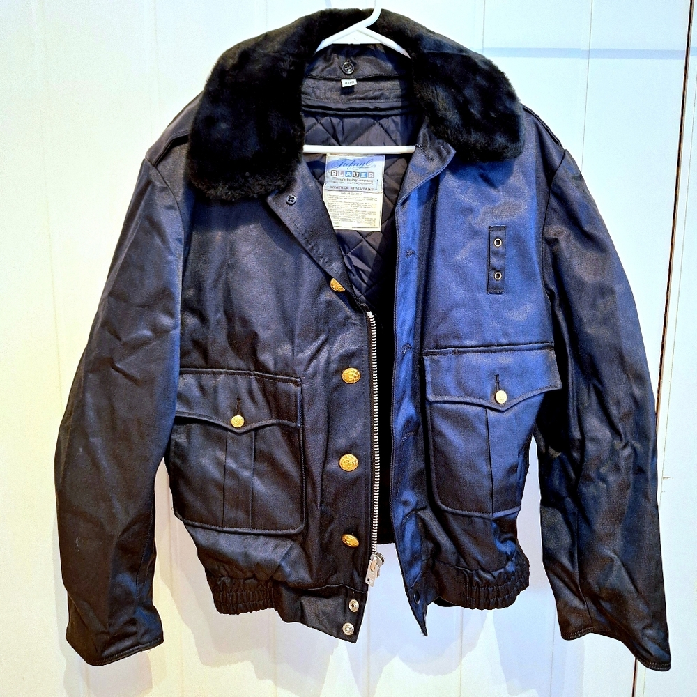 Vintage MINT CONDITION Blauer Men's Navy Bomber Jacket w Fur Collar Size 44R